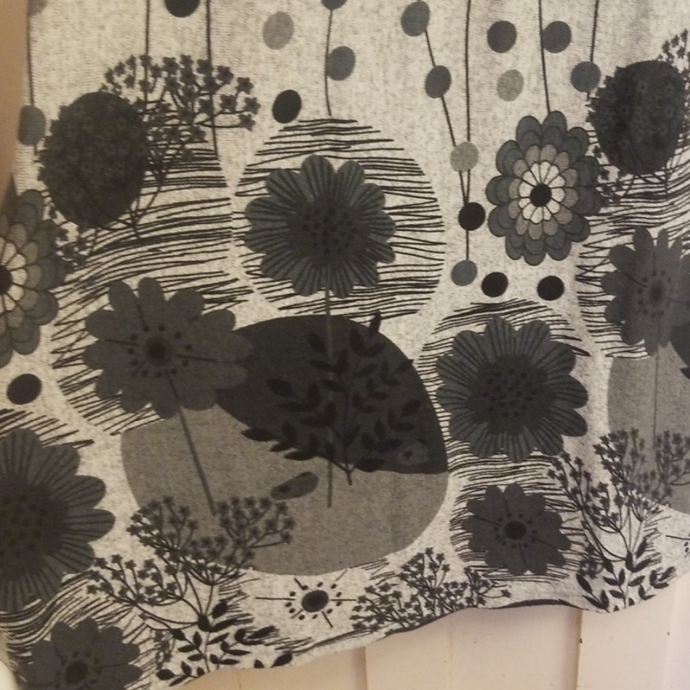 Nwt 3/4 sleeve grey print scoop neck dress - Picture 8 of 8